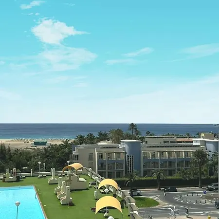 Palm Garden Apartment *